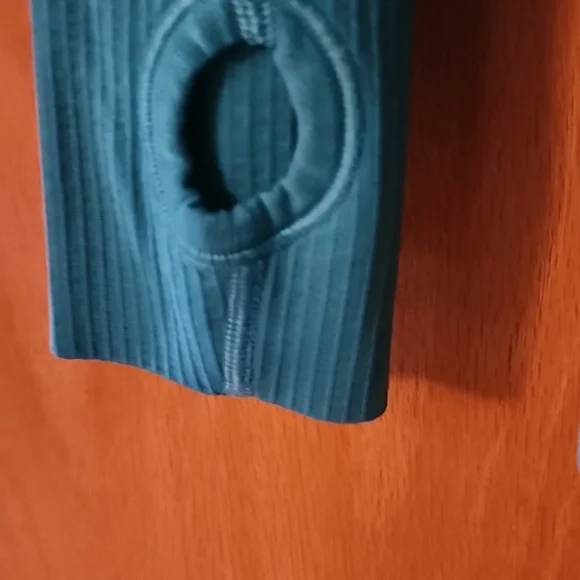 Lululemon Swiftly Tech Long Sleeve Shirt Turquoise Size 10 - Picture 2 of 4